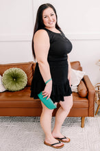 Load image into Gallery viewer, Come A Little Closer Sleeveless Top In Black
