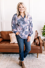 Load image into Gallery viewer, All Done Up Floral Top
